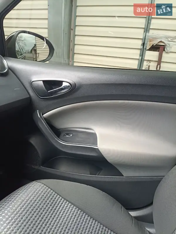 SEAT Ibiza 2015 VIN VSSZZZ6JZGR069201 фото оголошення 16 з 82