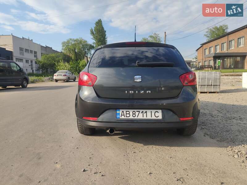 Хэтчбек SEAT Ibiza 2010 в Виннице