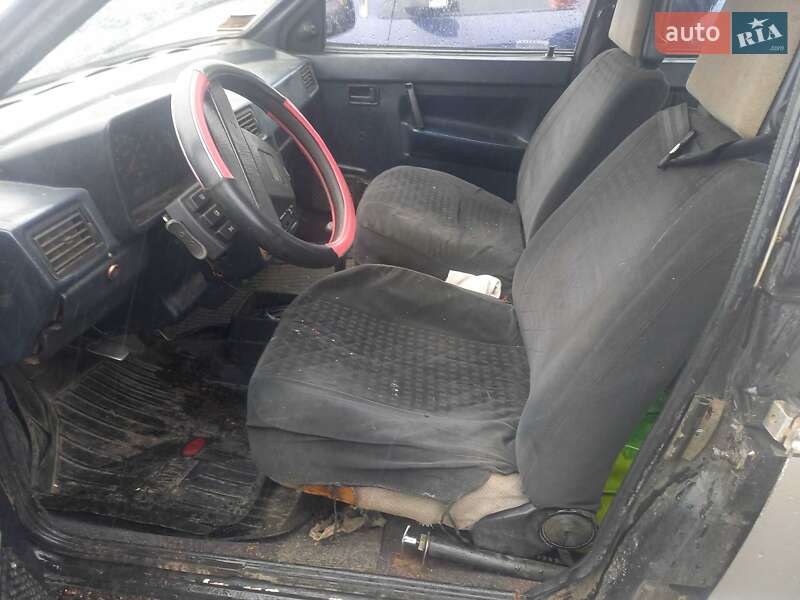 Хетчбек SEAT Ibiza 1988 в Новоархангельську