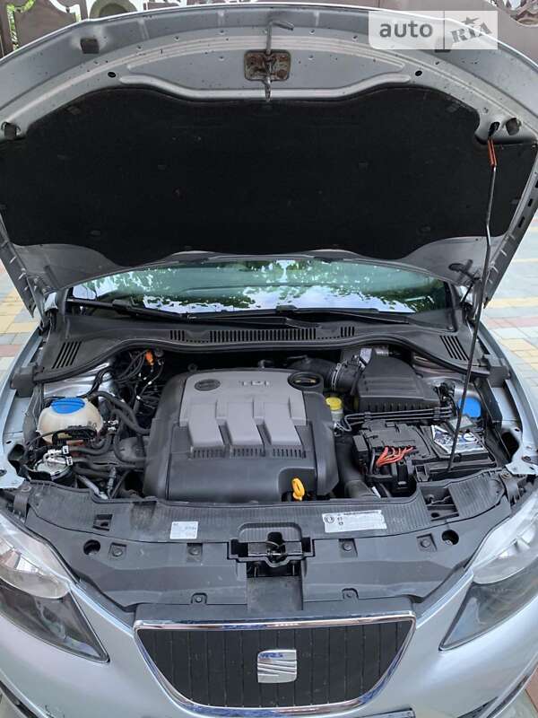 Купе SEAT Ibiza 2010 в Болехові