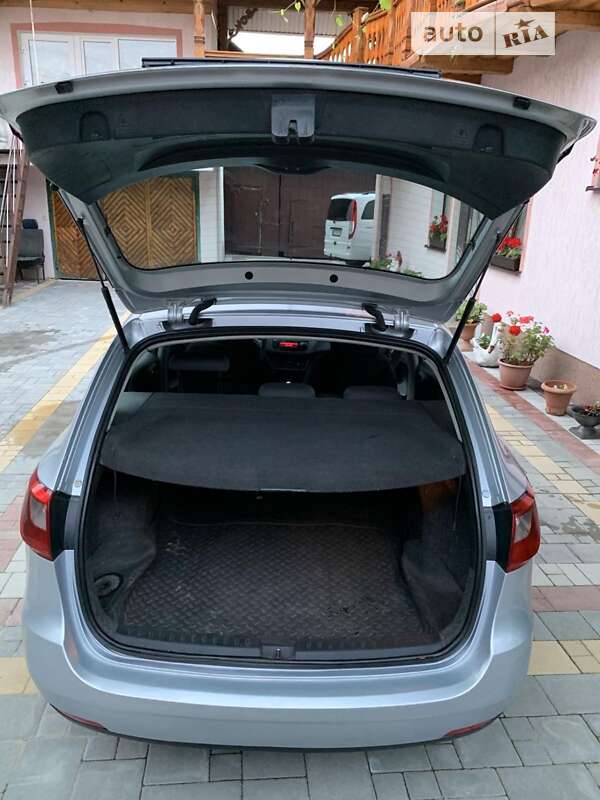 Купе SEAT Ibiza 2010 в Болехові