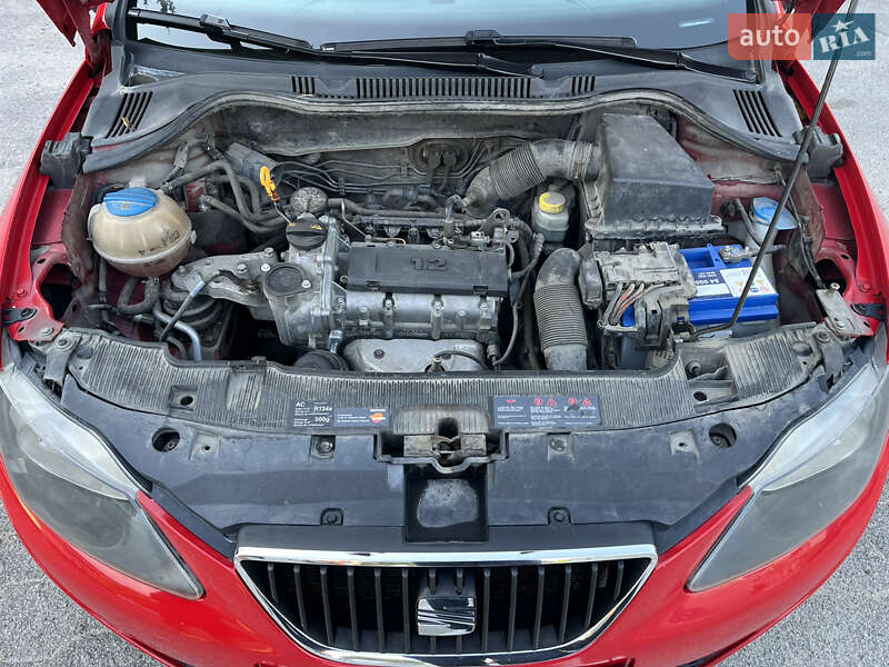 Хетчбек SEAT Ibiza 2010 в Дніпрі