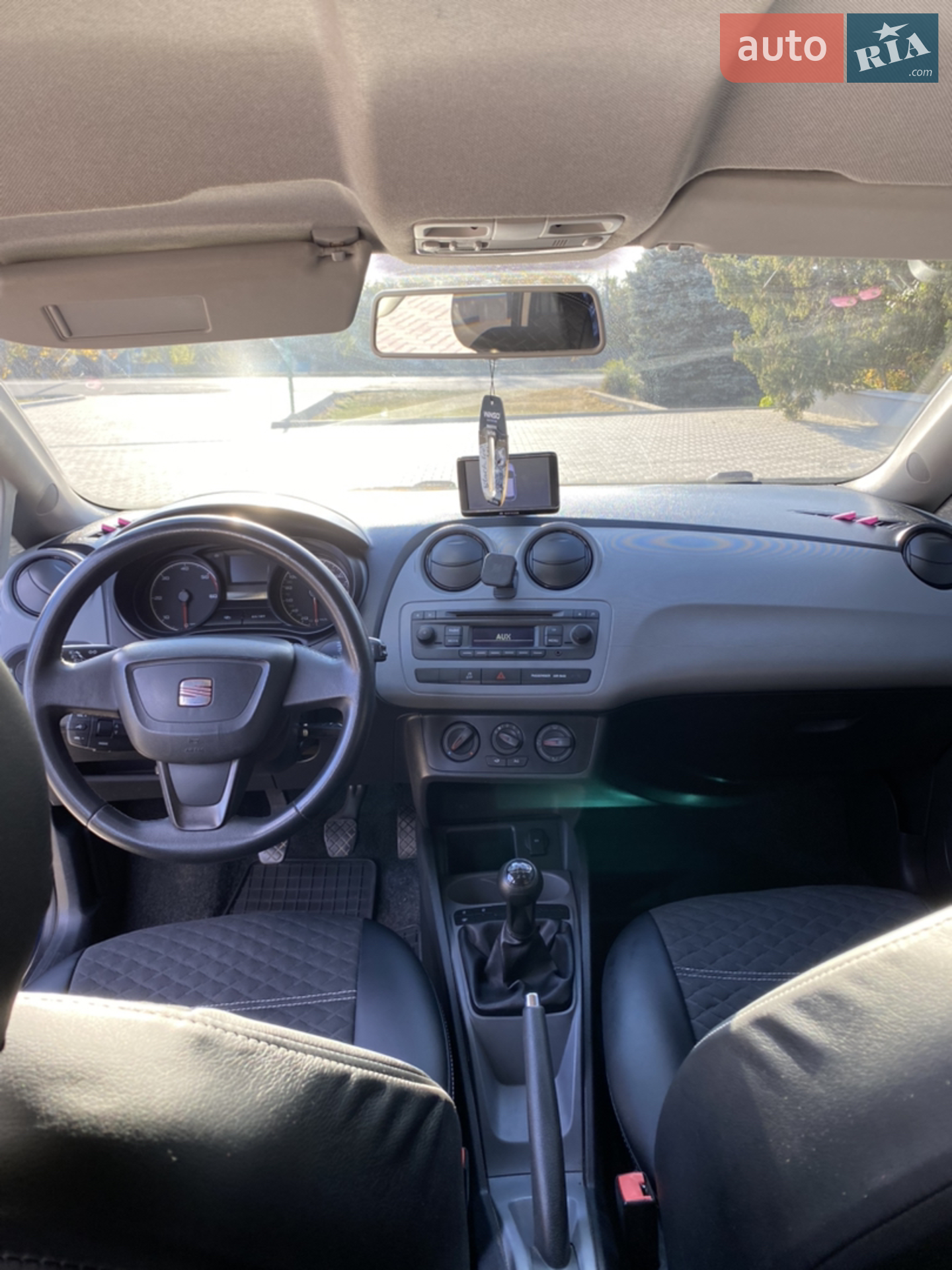 2013 SEAT Ibiza - мініатюра 12