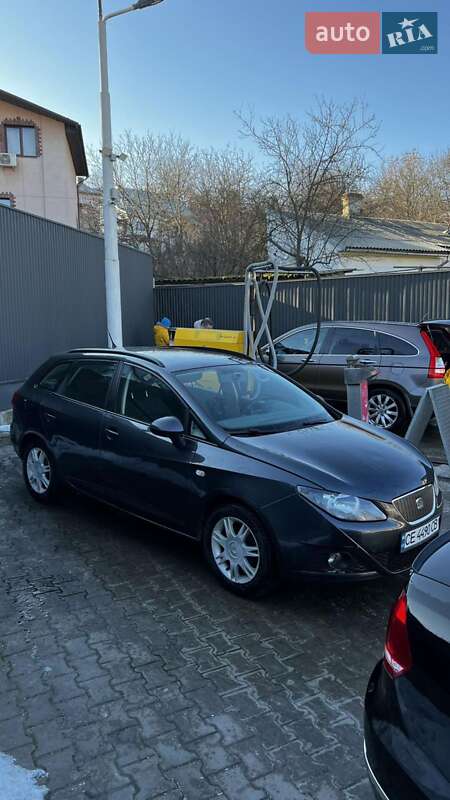 Хетчбек SEAT Ibiza 2011 в Чернівцях