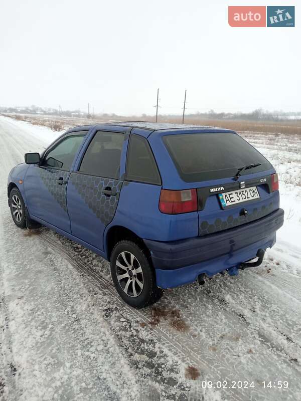 Хэтчбек SEAT Ibiza 1994 в Павлограде