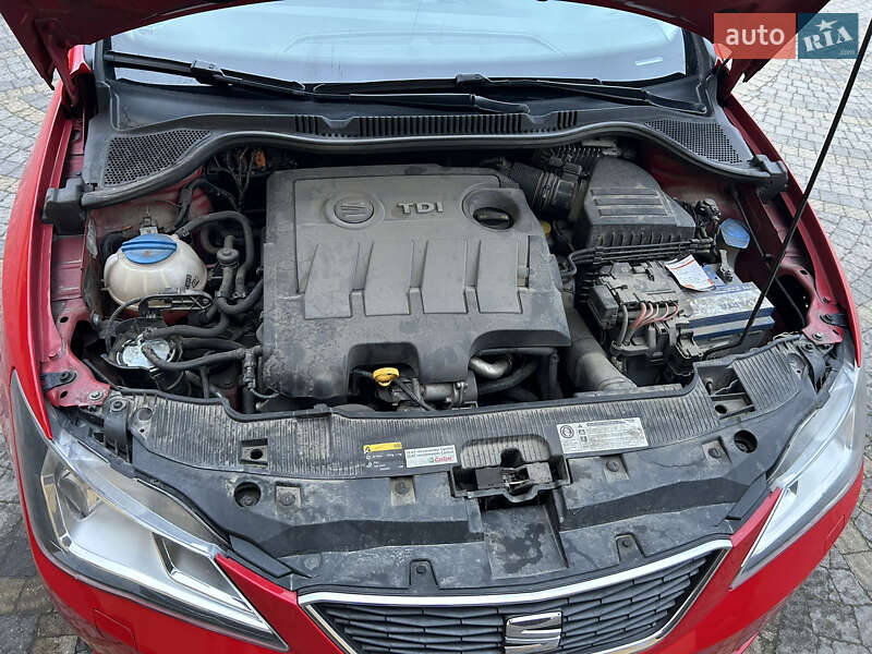 Хэтчбек SEAT Ibiza 2014 в Мостиске