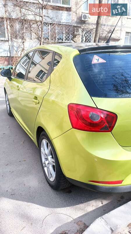 Хэтчбек SEAT Ibiza 2008 в Днепре