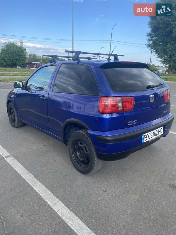 Хетчбек SEAT Ibiza 2001 в Черкасах