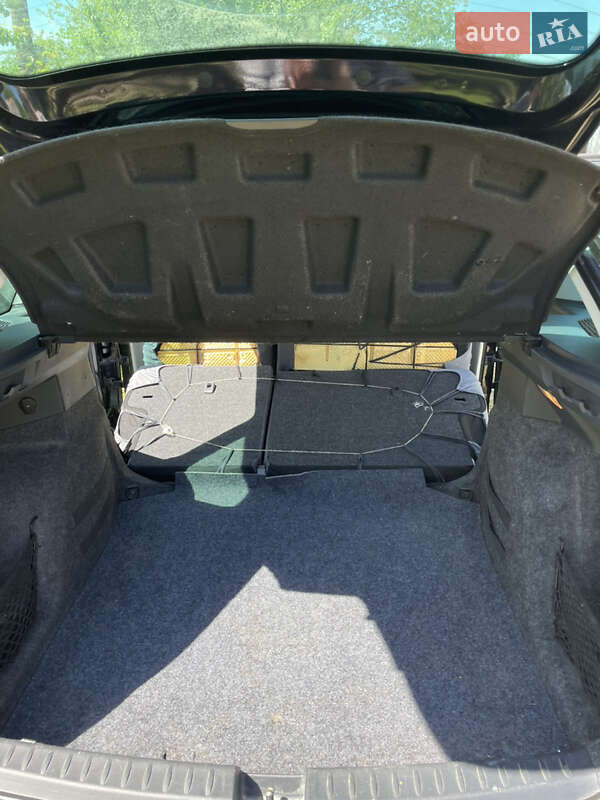 Хетчбек SEAT Ibiza 2011 в Чернівцях