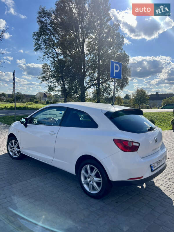 Хэтчбек SEAT Ibiza 2010 в Яворове фото 4 Хэтчбек SEAT Ibiza 2010 в Яворове