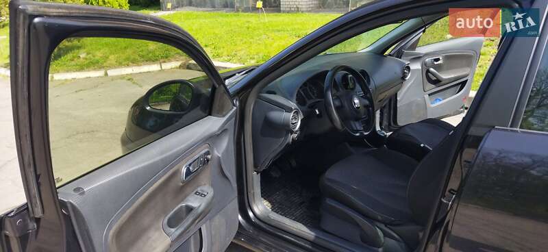 Хэтчбек SEAT Ibiza 2008 в Тальном