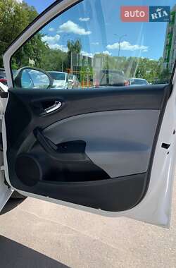 Хэтчбек SEAT Ibiza 2014 в 