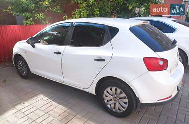 Хэтчбек SEAT Ibiza 2010 в Ромнах