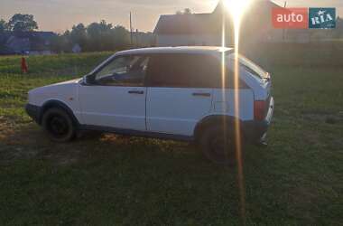 Хетчбек SEAT Ibiza 1990 в Сторожинці