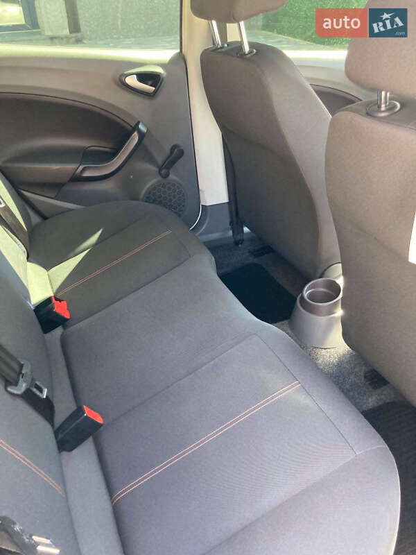 Хетчбек SEAT Ibiza 2011 в Києві