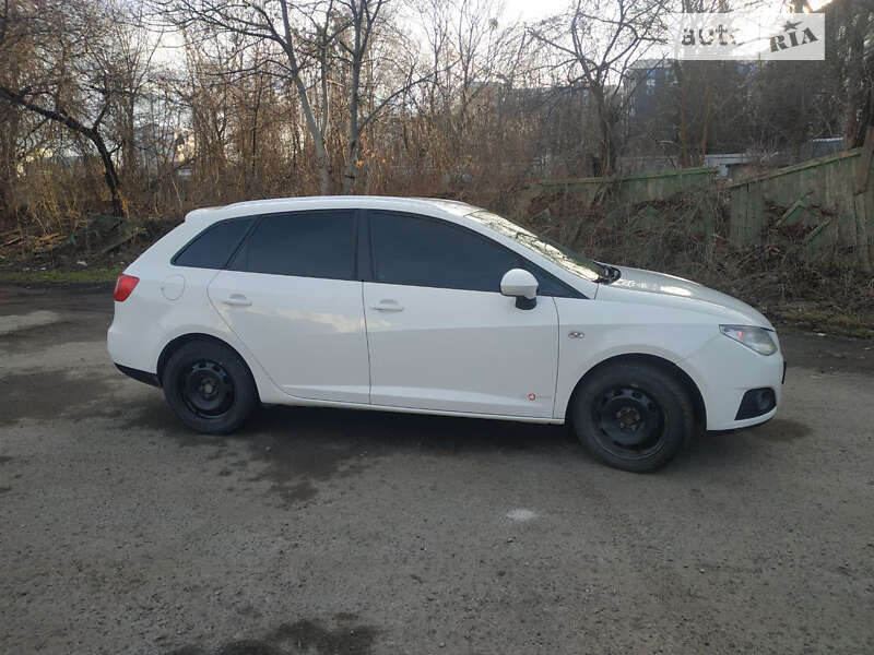 Хэтчбек SEAT Ibiza 2011 в Ивано-Франковске