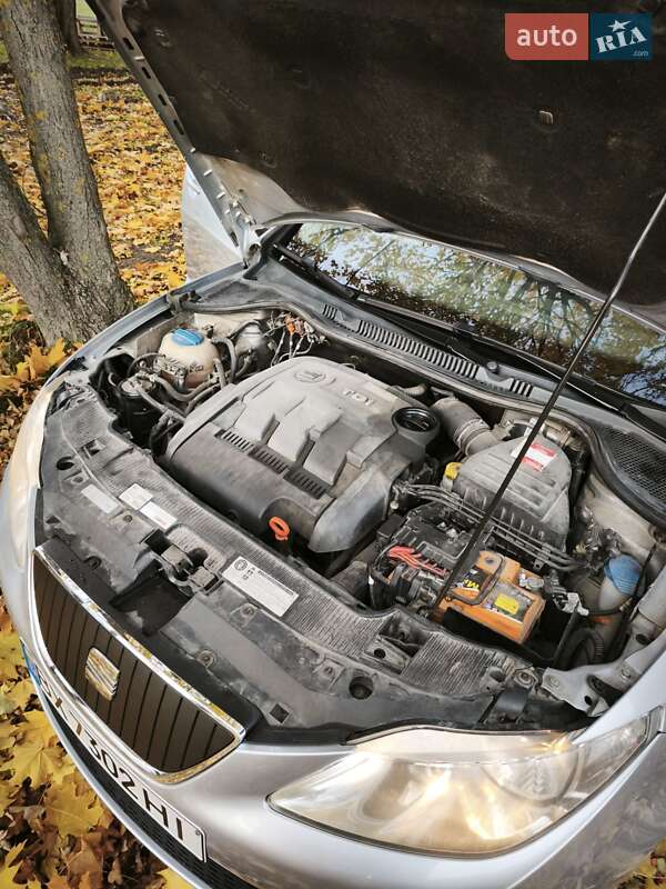 Хетчбек SEAT Ibiza 2011 в Кам'янець-Подільському