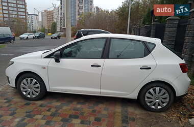 Хэтчбек SEAT Ibiza 2010 в 