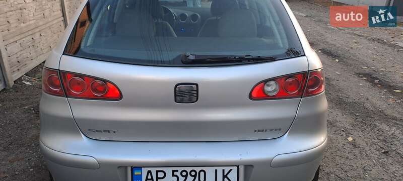 Хэтчбек SEAT Ibiza 2002 в Запорожье
