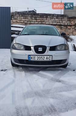 Хэтчбек SEAT Ibiza 2002 в Каменском