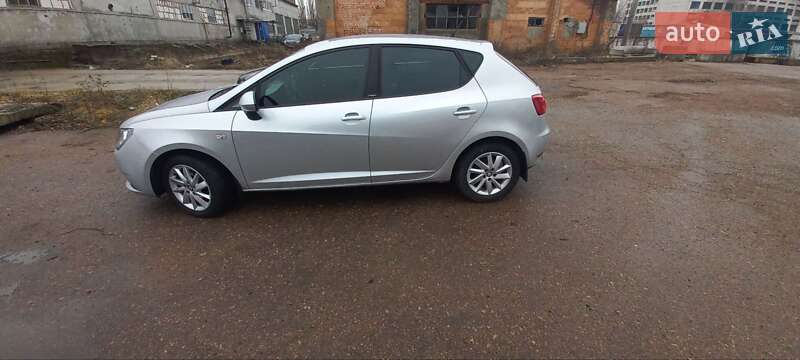 Хэтчбек SEAT Ibiza 2015 в Чернигове