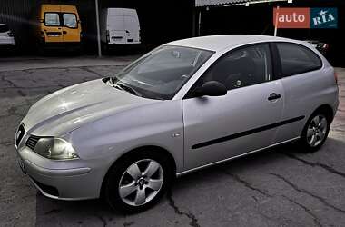 Хэтчбек SEAT Ibiza 2002 в Каменском