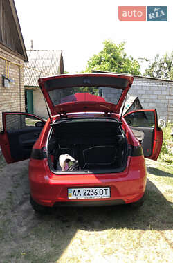 Хэтчбек SEAT Ibiza 2007 в 