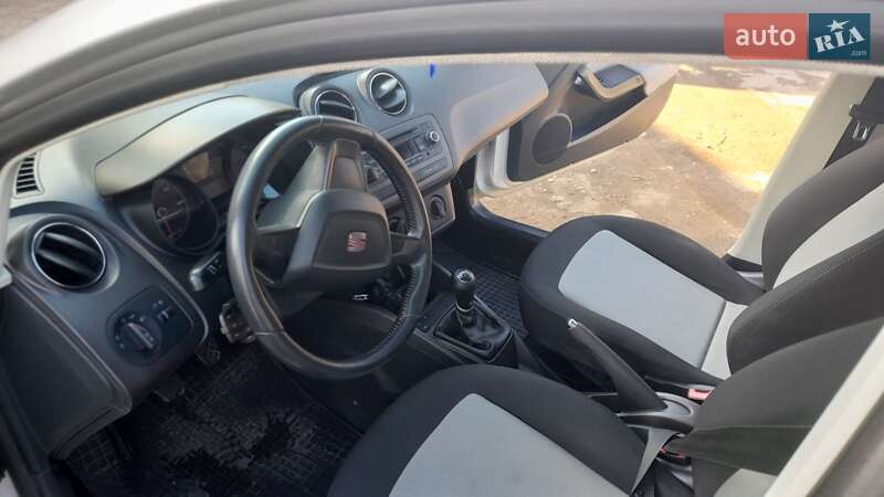 Хетчбек SEAT Ibiza 2013 в Калуші