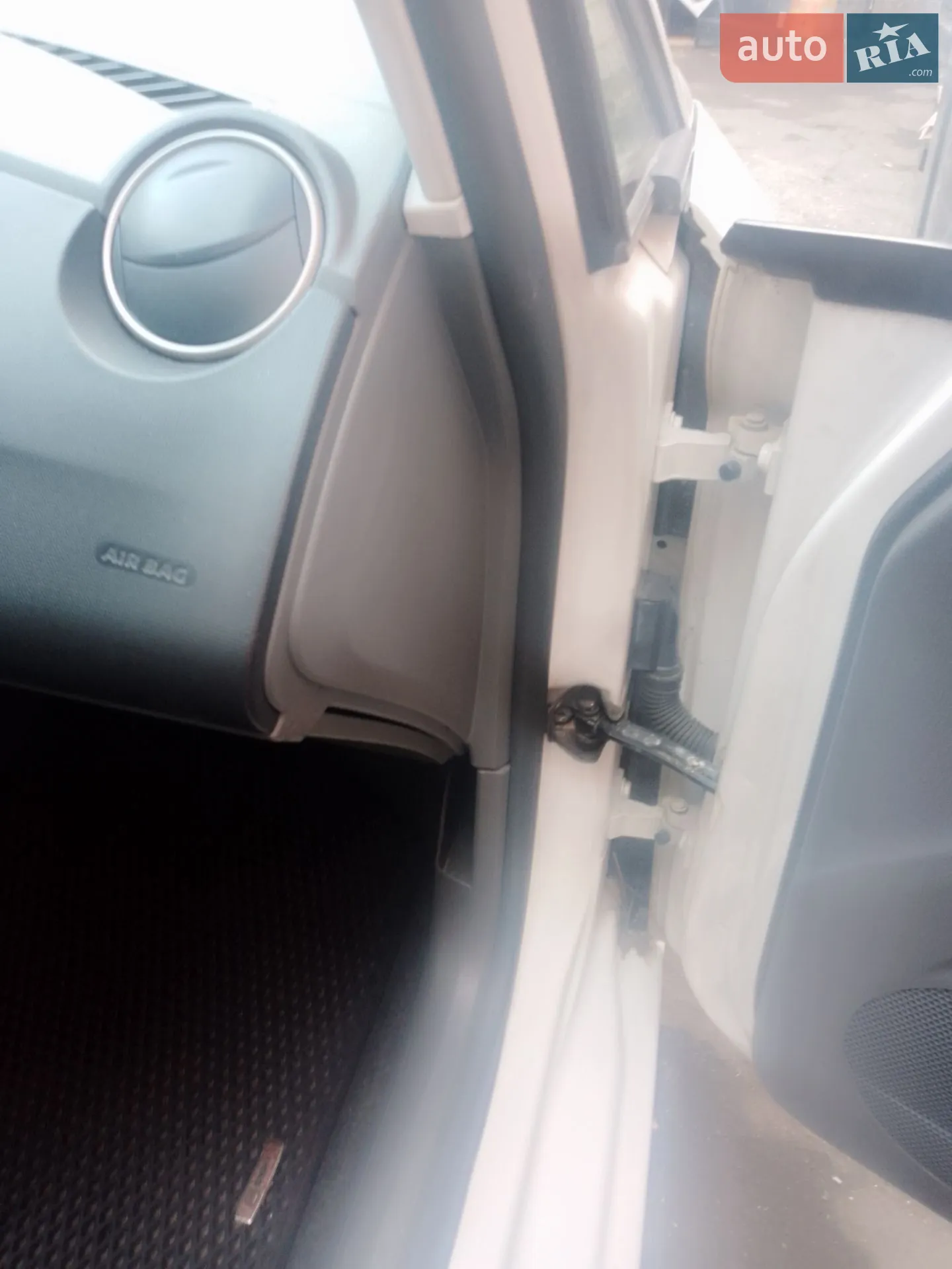 2010 SEAT Ibiza - мініатюра 5