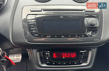 Хэтчбек SEAT Ibiza 2012 в 