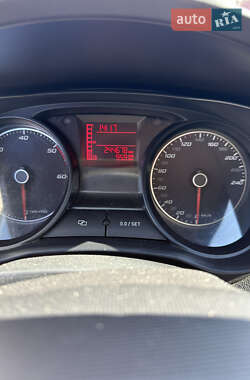 Хэтчбек SEAT Ibiza 2012 в 