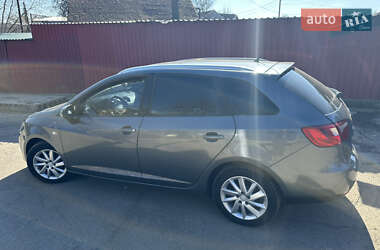 Хэтчбек SEAT Ibiza 2012 в 