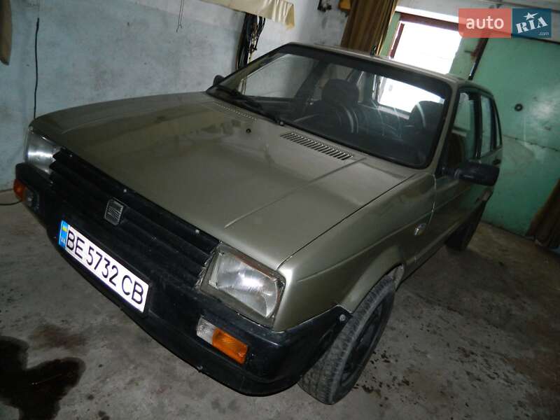 Хэтчбек SEAT Ibiza 1990 в Николаеве