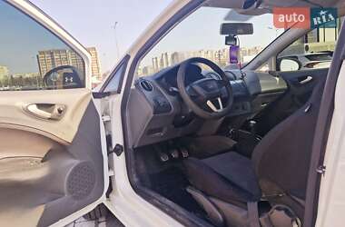 Хэтчбек SEAT Ibiza 2011 в 