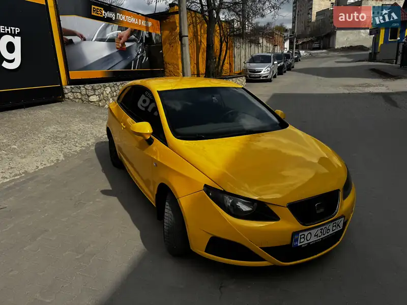 Хетчбек SEAT Ibiza 2011 в 