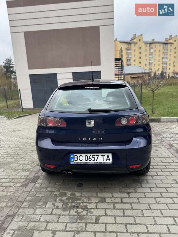 Хэтчбек SEAT Ibiza 2008 в Новояворовске