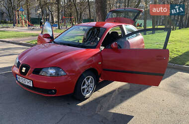 Хэтчбек SEAT Ibiza 2004 в 