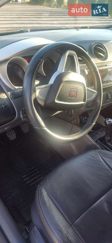 Хетчбек SEAT Ibiza 2011 в Рівному