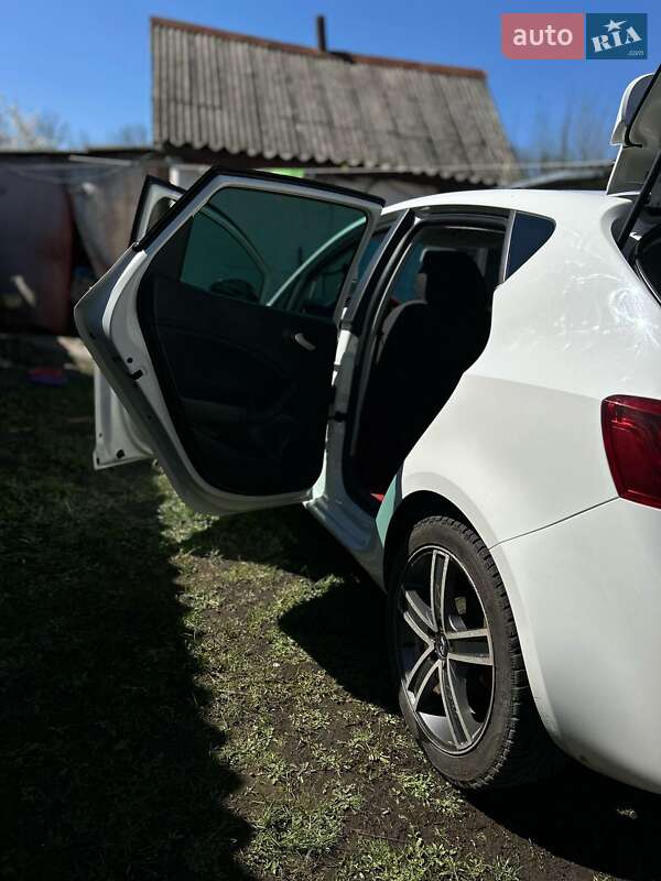 Хетчбек SEAT Ibiza 2010 в Харкові