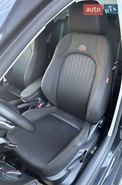 Хэтчбек SEAT Ibiza 2010 в 