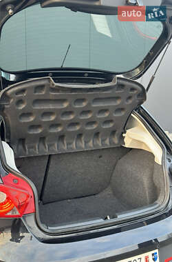 Хэтчбек SEAT Ibiza 2010 в 
