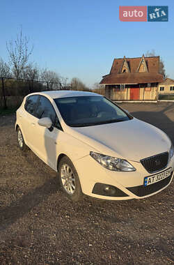 Хетчбек SEAT Ibiza 2011 в Снятині