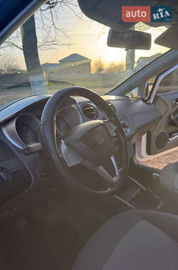 Хетчбек SEAT Ibiza 2011 в  фото 11 Хетчбек SEAT Ibiza 2011 в