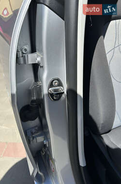 Хетчбек SEAT Ibiza 2012 в 