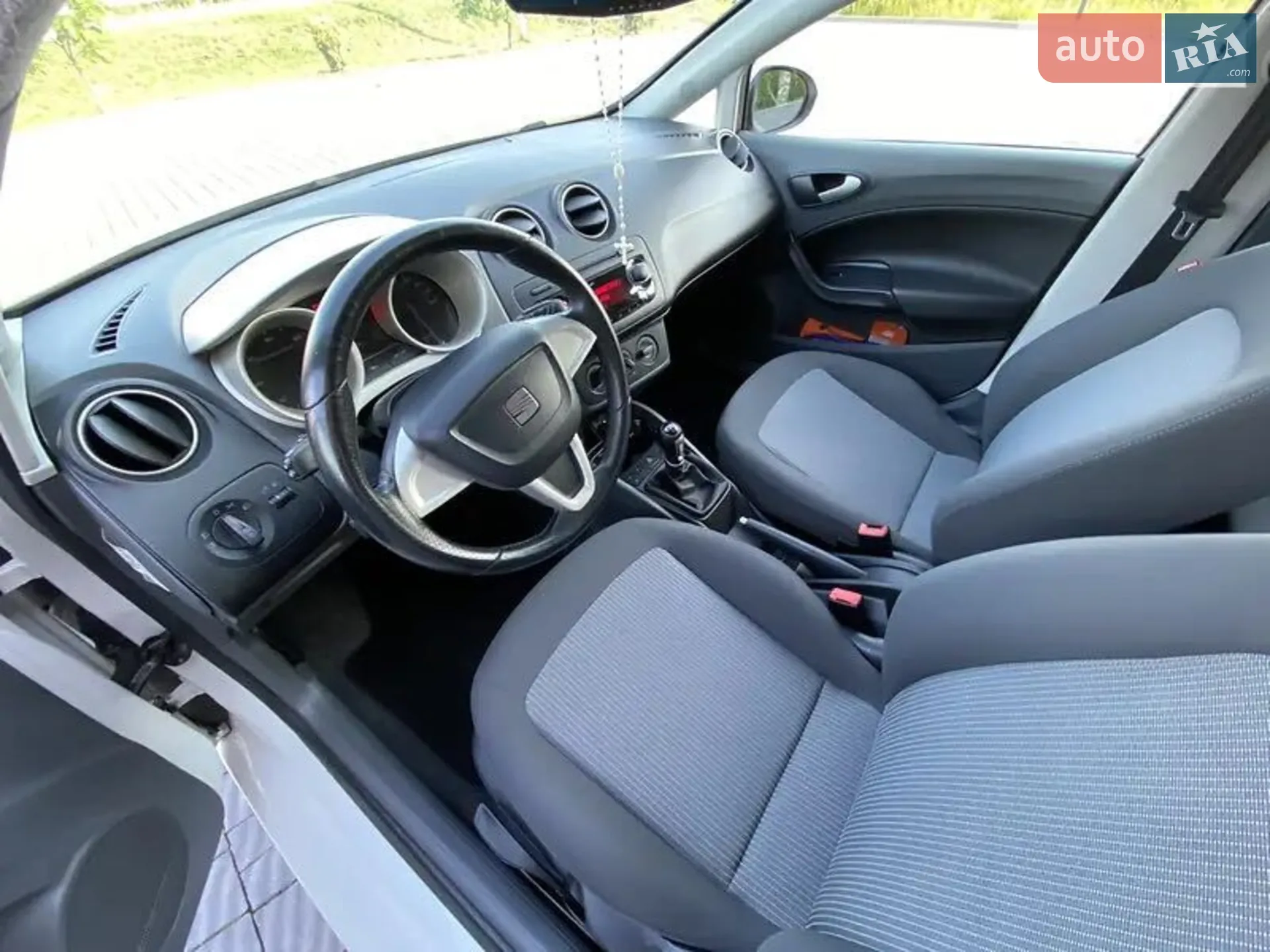 2011 SEAT Ibiza - мініатюра 8
