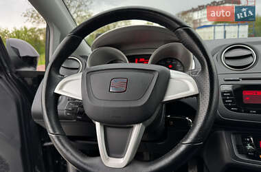 Хэтчбек SEAT Ibiza 2011 в 