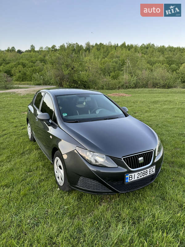 Хетчбек SEAT Ibiza 2011 в Мукачевому