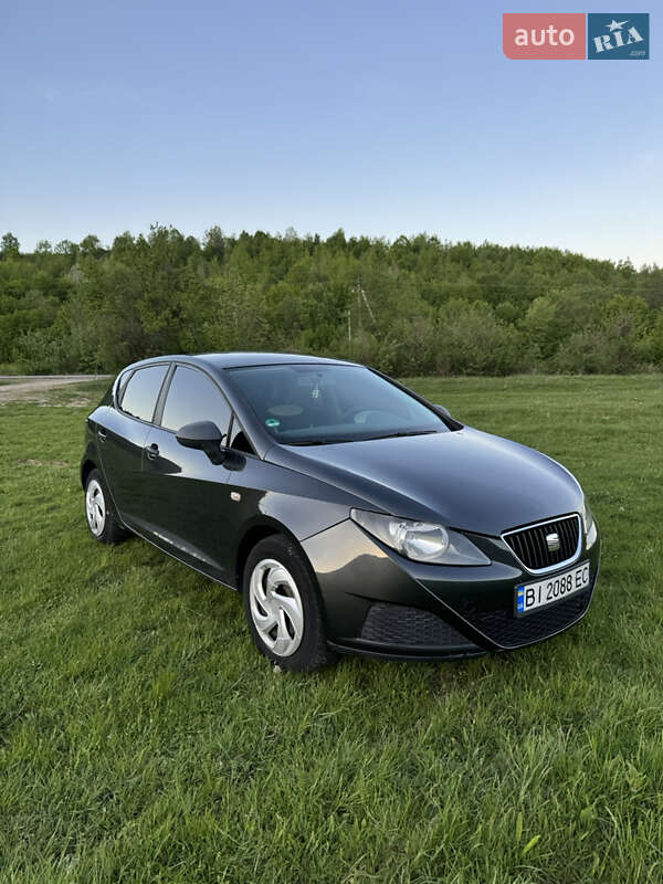 Хетчбек SEAT Ibiza 2011 в Мукачевому