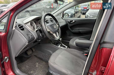 Хетчбек SEAT Ibiza 2011 в 
