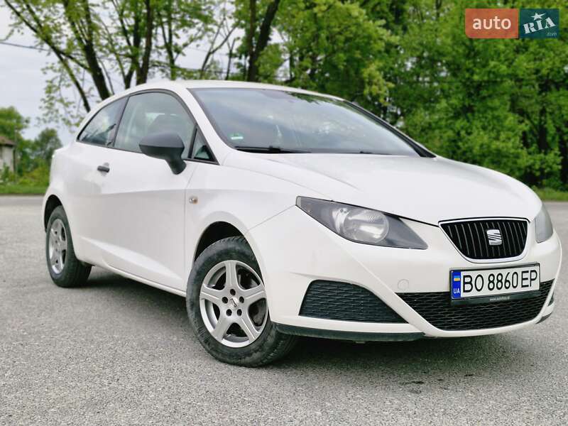 Хетчбек SEAT Ibiza 2011 в 